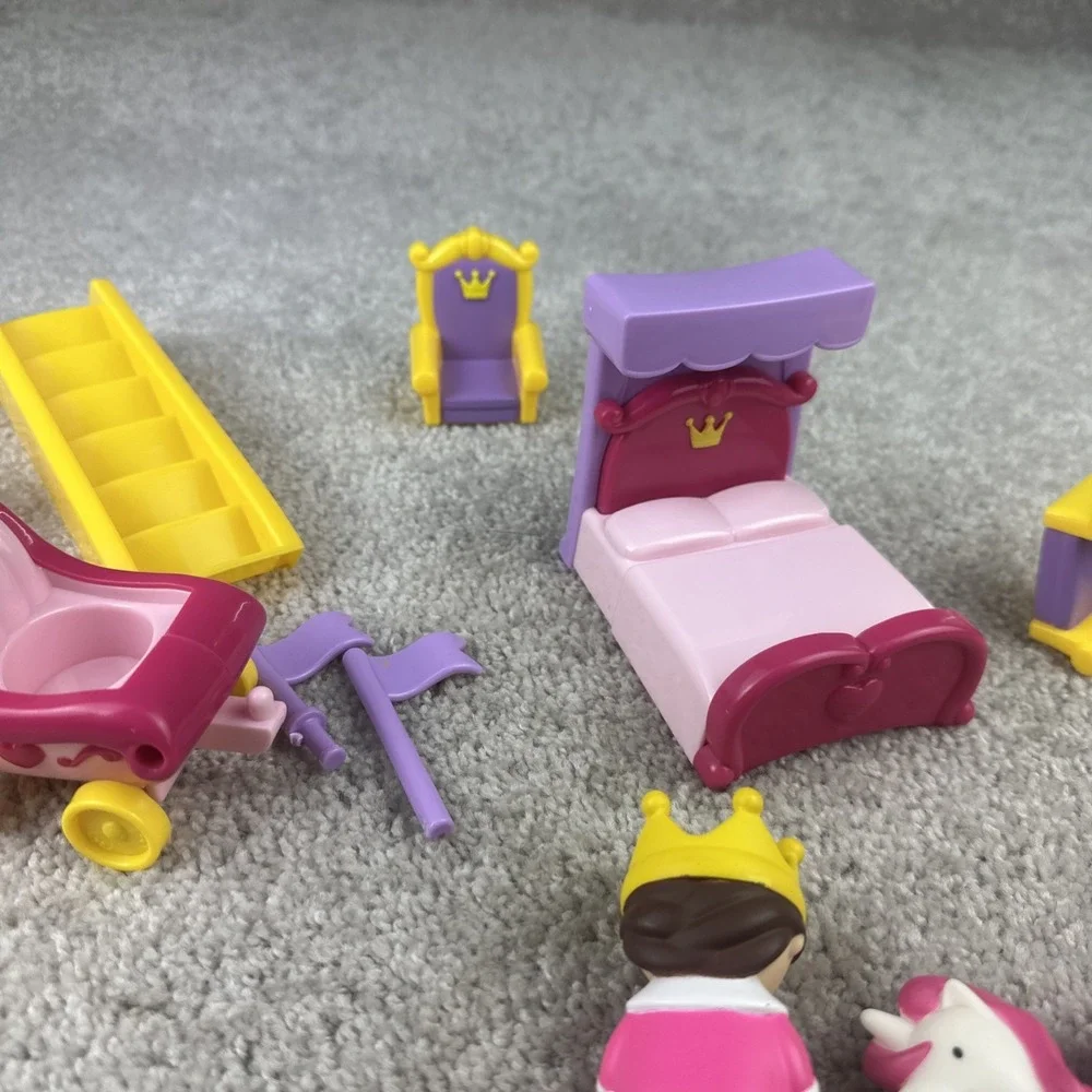 Playgo Royal Castle Set 15 pcs King Queen Princess‎ Horse Furniture Replacements